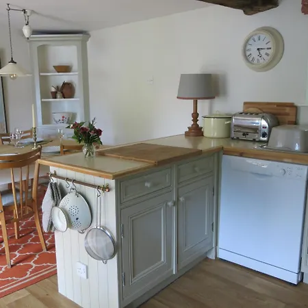 Characterful Cotswold Cottage Cirencester Exterior photo